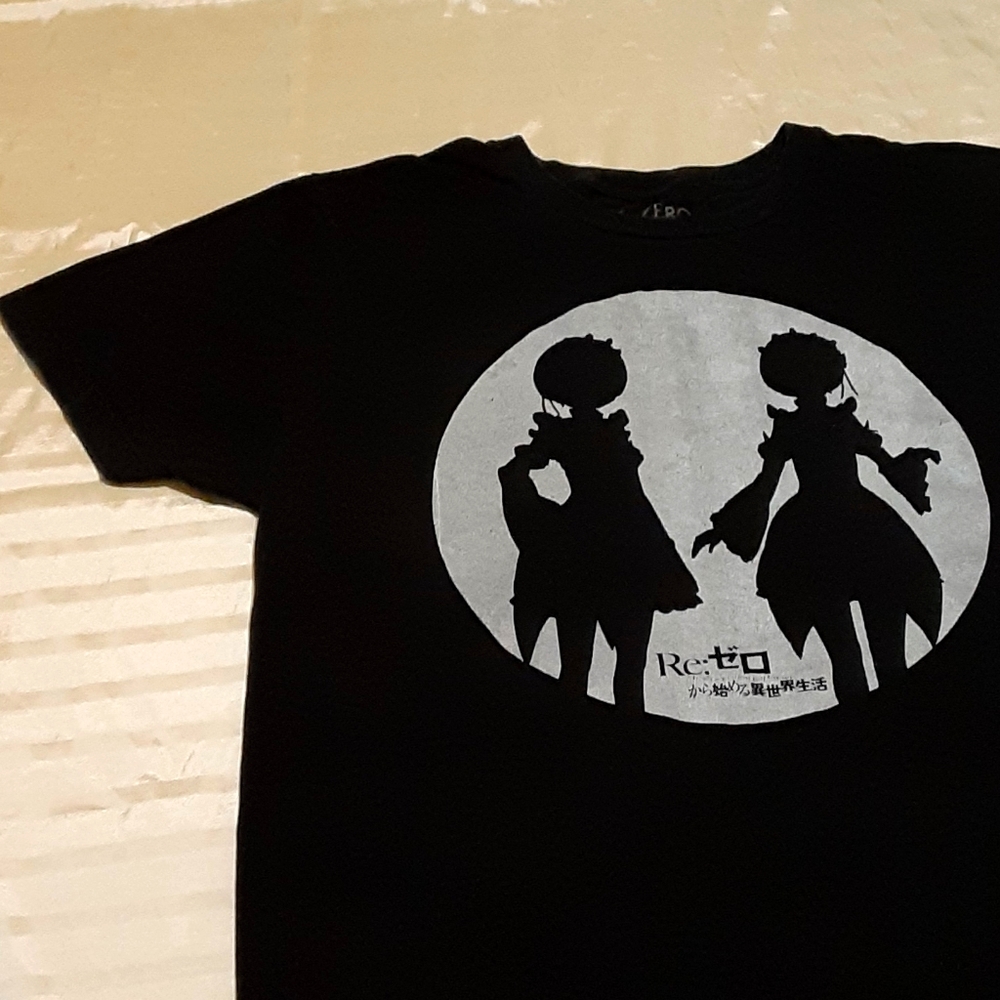 RE:ZERO TEE SIZE M WOMENS EXELLENT CONDITIONS